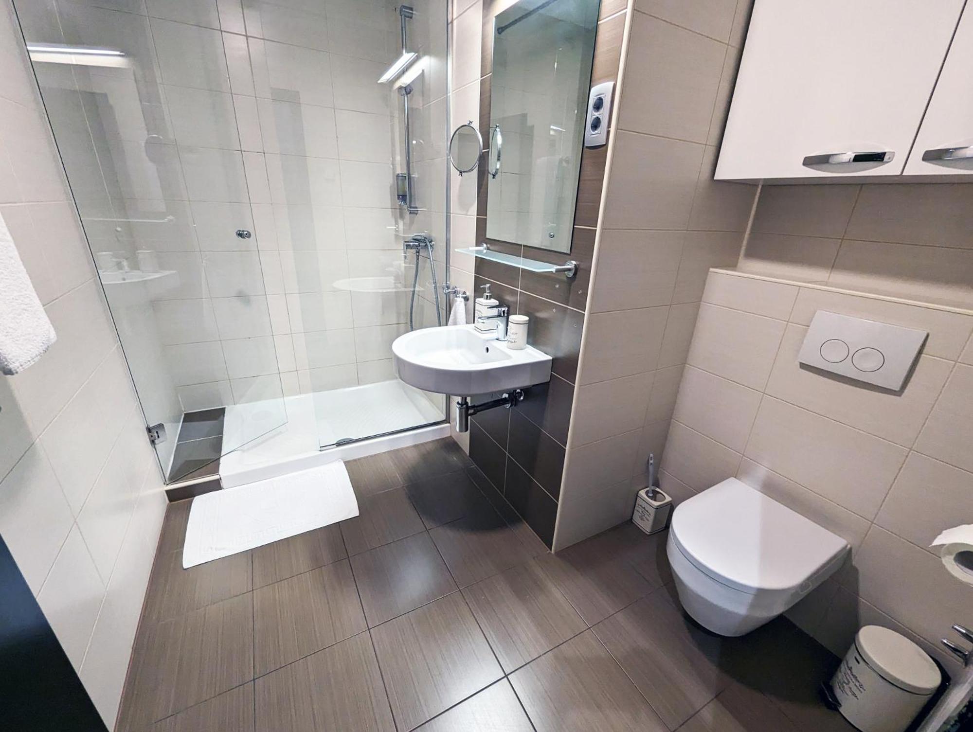 Nitro Rooms 卢布尔雅那 外观 照片